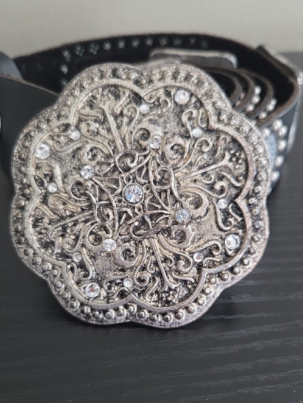 Leather Rock Vintage Leather Belt With  Silver Floral Buckle - Picture 2 of 7
